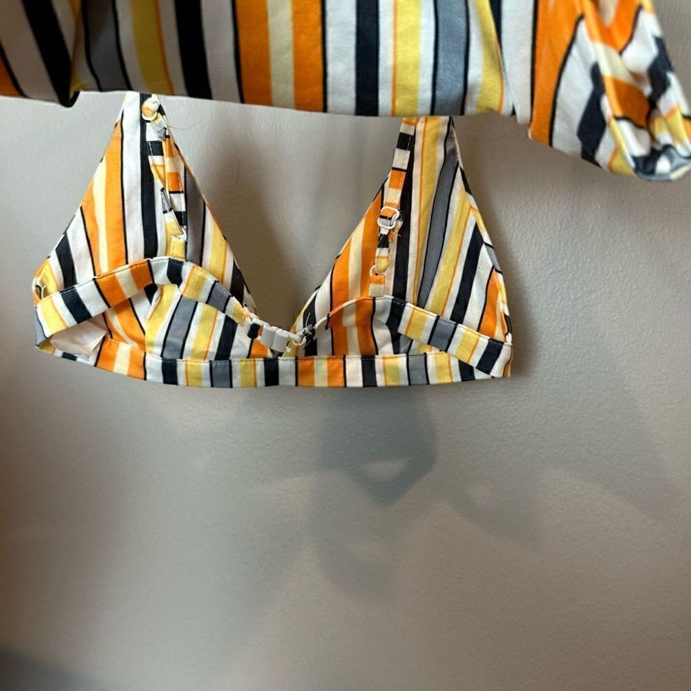 Reverse
Striped Bikini XS   